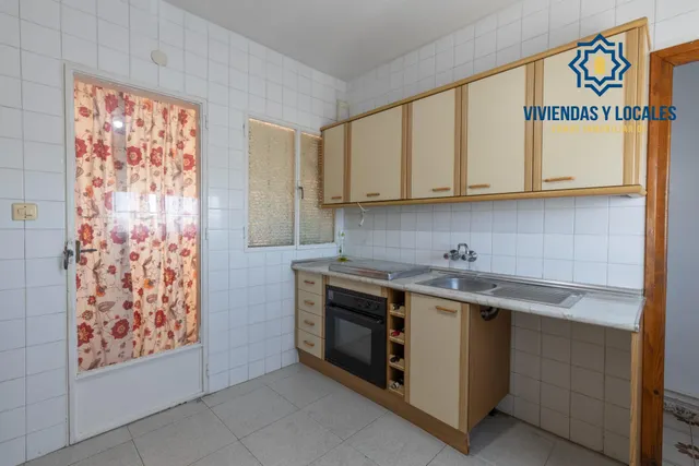 Edificio con gran potencial de inversión en La Zubia — 31
