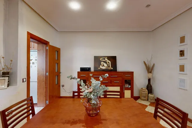 Luminosa Planta Baja con Gran Patio y Terraza en el Barrio de la Concepción — 18