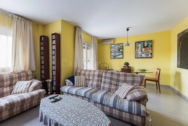 PISO  DE 3 DORMITORIOS CON TERRAZA EN EL ARENAL DE LLUCMAJOR — 3