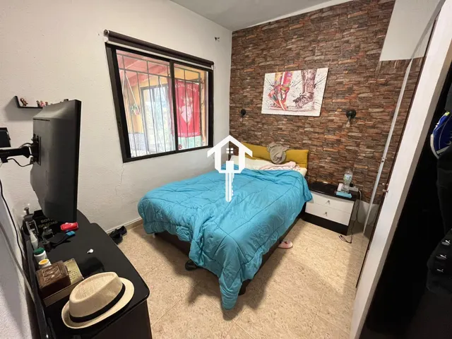 Casa adosada independiente en venta en el Rebolledo, elche. 3000m2 de parcela y 120 m2 de vivienda — 23