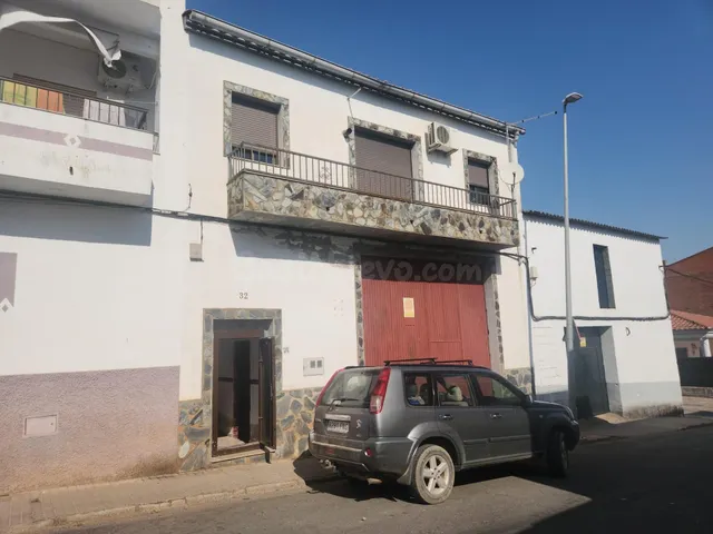 Vivienda a reformar en Alcuéscar (Cáceres) - foto 2