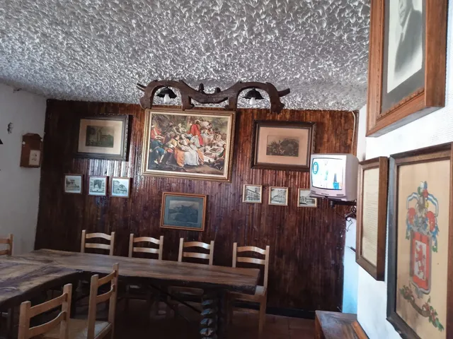 SE VENDE BODEGA CON MERENDERO, COCINA, BAÑO, PATIO DE 50 M2, EN VALENCIA DE DON JUN — 4