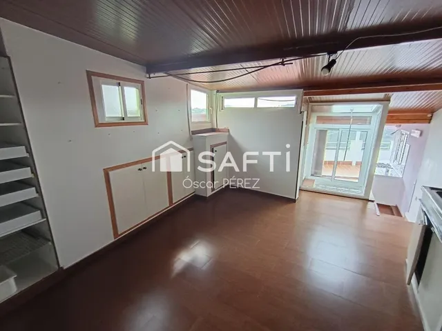 Casa terrera de 4 niveles con gran potencial — 35
