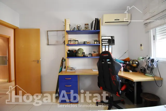 PRECIOSO ADOSADO EN URBANIZACIÓN CON PISCINA, GARAJE Y TERRAZA — 30