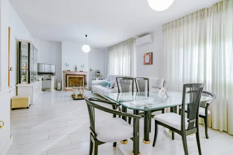 EXCLUSIVA CASA EN VEGAS DEL GENIL