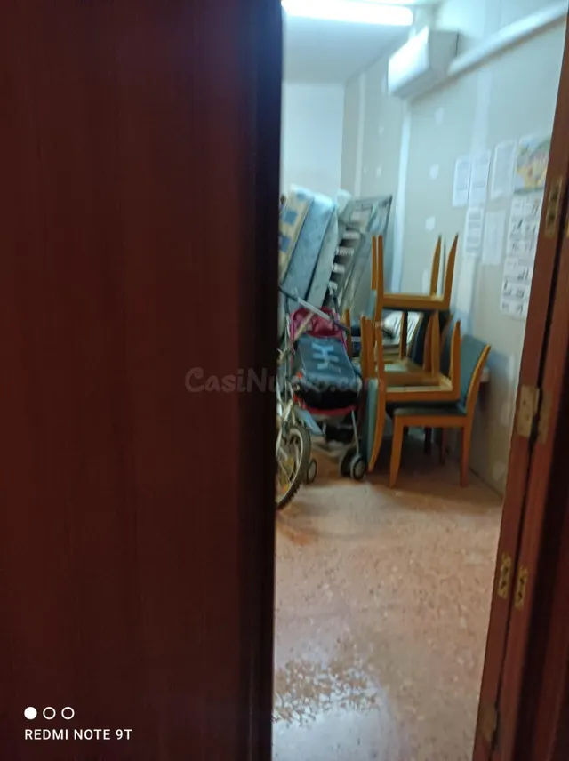 LOCAL COMERCIAL AL CASC ANTIC DE 100m2 AL LADO DEL JUZGADO — 3