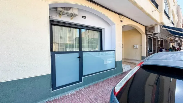 Estudio con terraza, Alicante, Torrevieja, Playa de los Locos. 44 m2, 250 metros al mar — 11