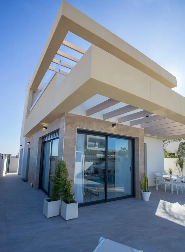 Villas independientes de 3 dormitorios con piscina, zona Los - foto 4