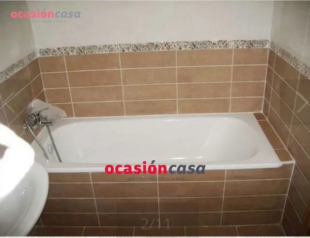 ESTUPENDO CHALET EN EN URB LAS JARAS JUNTO AL EMBALSE LA ENCANTADA , HIPOTECABLE! — 3