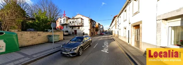Casa adosada en venta en Reinosa - foto 3