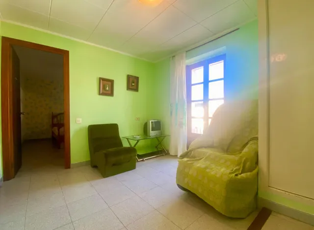Gran casa de pueblo a dos calles en el centro — 30