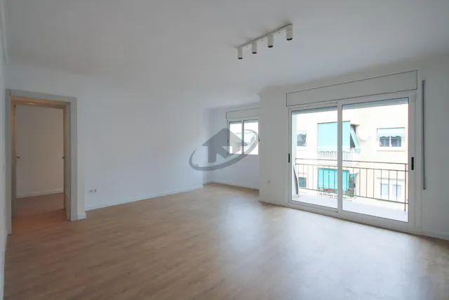 AMPLIA Y LUMINOSA VIVIENDA REFORMADA INTEGRAL CON BALCÓN Y ASCENSOR EN CERDANYOLA — 12