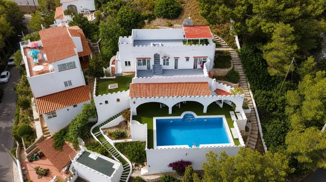 VILLA DE LUJO EN IBIZA A LA VENTA CON VISTAS AL MAR