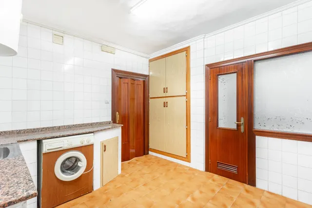 Piso de dos dormitorios con terraza y trastero en el coto, Gijón — 18