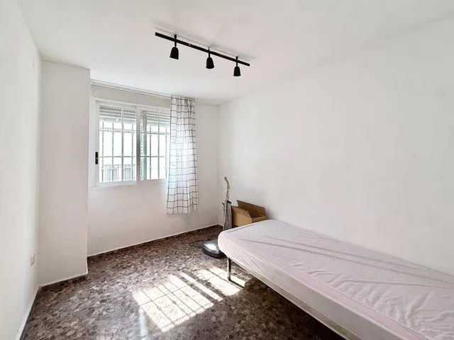 Piso de 4 habitaciones en alquiler en Torrent — 14