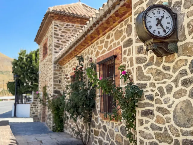 Casa independiente en la entrada de Pinos Genil. (A 10 minutos de Granada) — 42