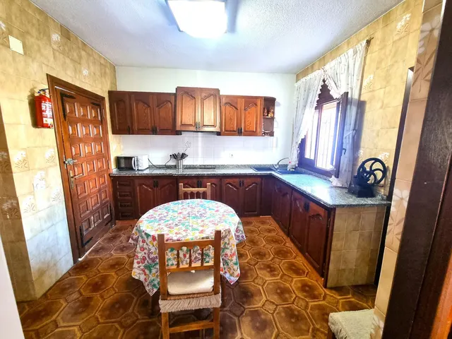 Chalet 4 habitaciones 307m² en venta - Cortes de la frontera — 8