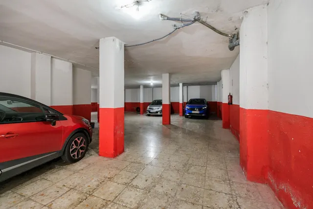 Local Comercial con 254 metros cuadrados junto a Carretera de la Sierra. — 10