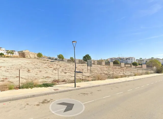 PARCELA URBANA SEGREGABLE EN VERA PLAYA | PROYECTO PARA 3 VI - foto 3