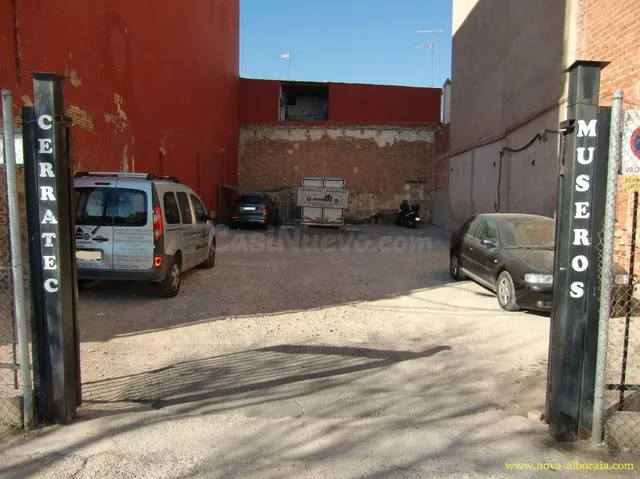 Solar 320m² en venta - carretera barcelona