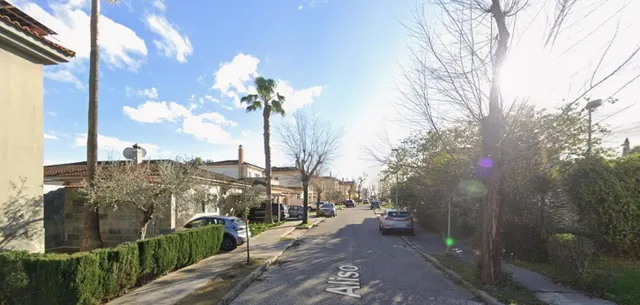 CASA EN ALMENSILLA