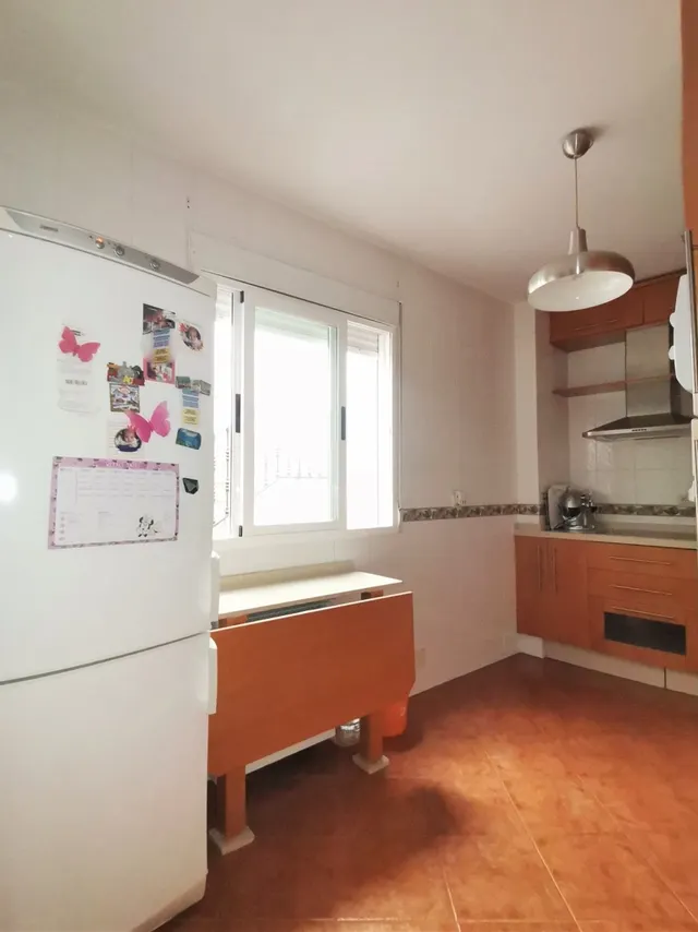 SE VENDE CASA EN PLENO CENTRO DE LOS VILLARES — 31