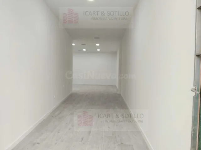 PLANTA BAJA DIÁFANA REFORMADA A ESTRENAR EN PLENO CENTRO DE  - foto 2