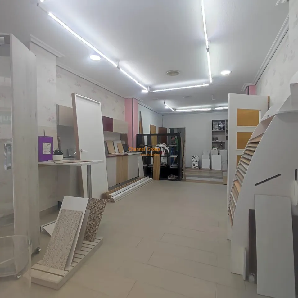 SE VENDE LOCAL COMERCIAL
