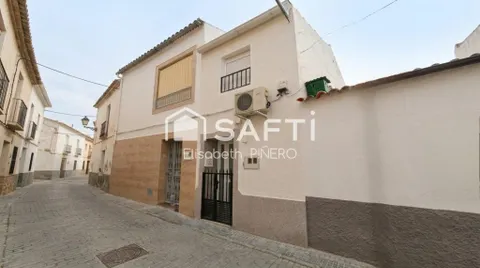 «Oportunidad: inmueble para subsanación de asentamiento y fisuras recurrentes»