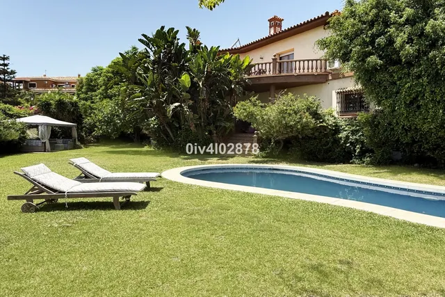 Chalet 6 habitaciones 493m² en venta - Centro — 6