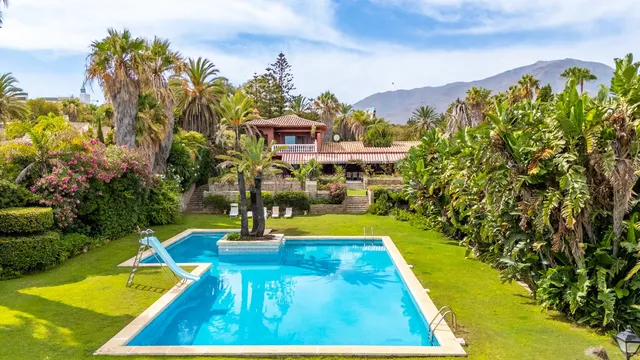Chalet 9 habitaciones 1098m² en venta - Costa Del Sol