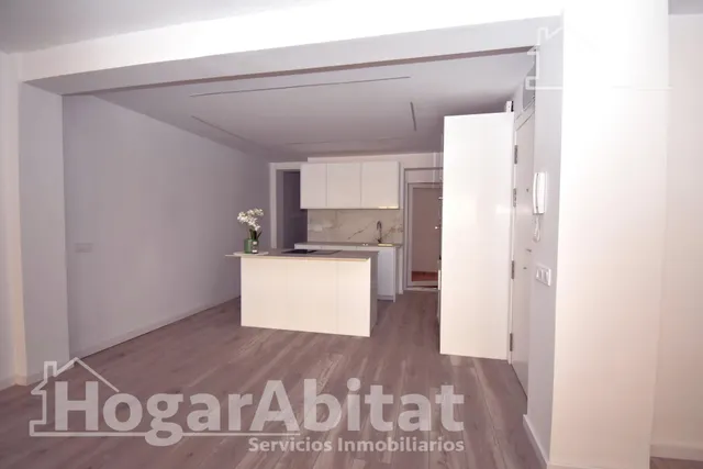 Reformado y muy bonito con balcón junto av. del maestro rodrigo — 10