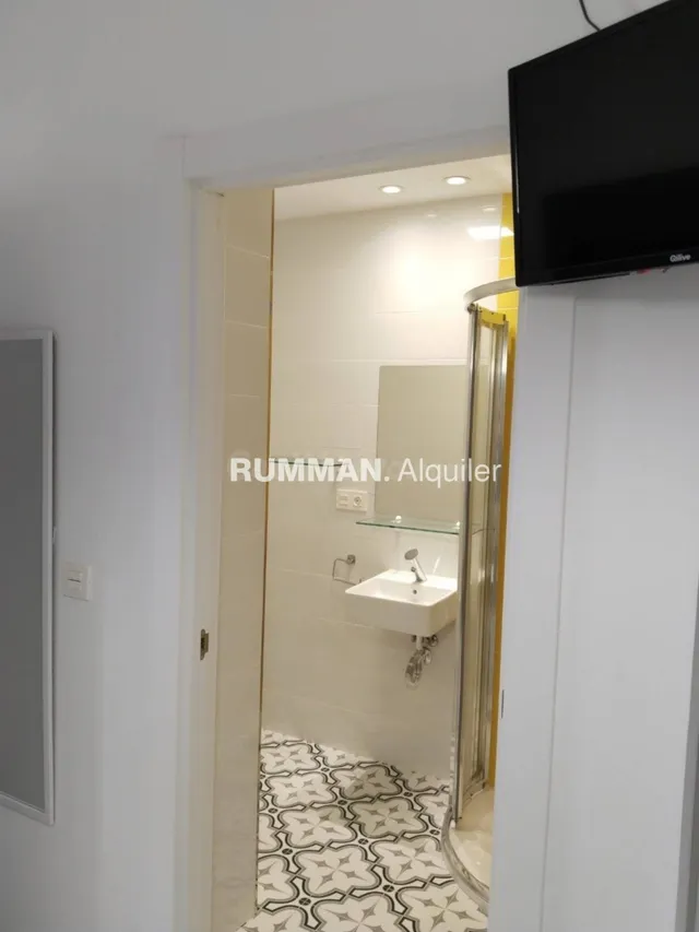 LT/ CT / Precioso ESTUDIO amueblado en zona Gran Capitán — 4