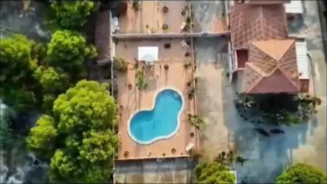 SE VENDE Extraordinaria villa con dos viviendas gemelas Vill - foto 5