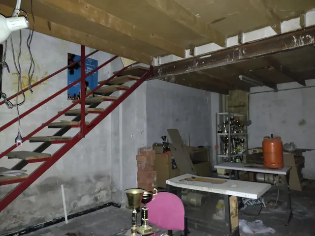 LOCAR HACIENDO ESQUINA FICCIA ,, con 5 escaparates JUNTO A CONSUM — 15