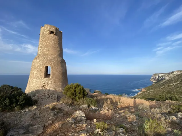 Impresionante proyecto de villa nueva con vistas panorámicas al mar en construcción ahora — 10