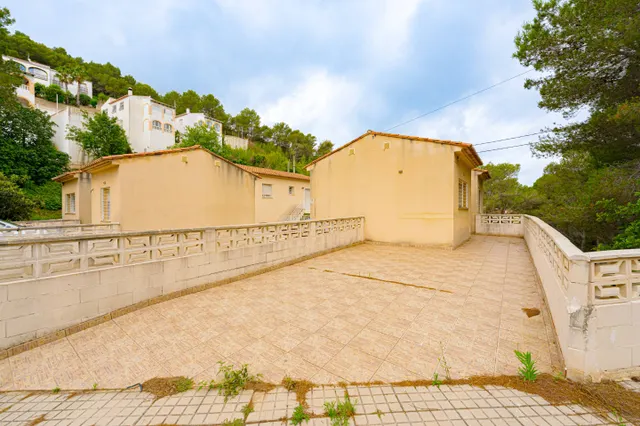Propiedad con encanto en venta en Tossal Gros con tres villas, piscina privada y potencial infinito — 19