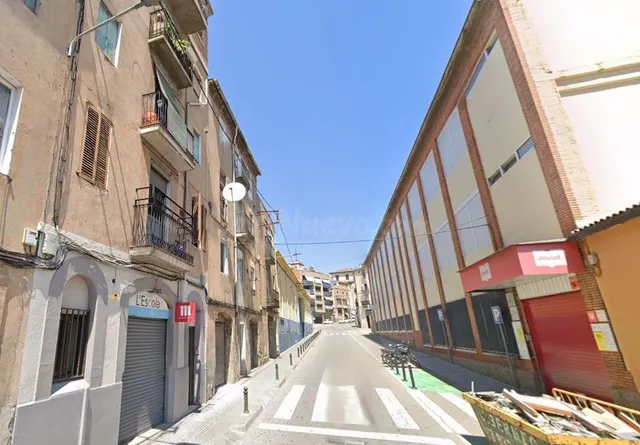 Se vende PISO OKUPADO en Calle Floch I Torres 6 de Manresa ( - foto 2