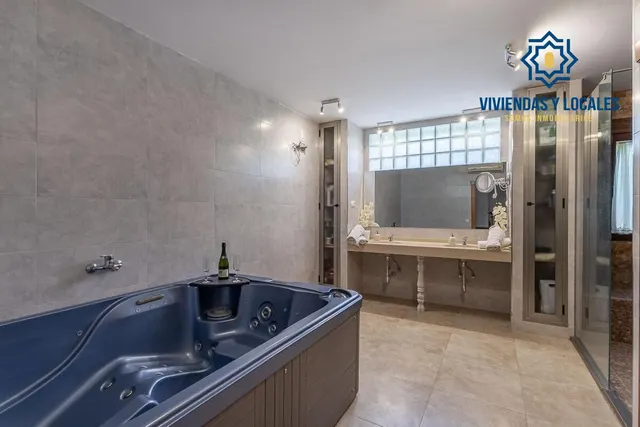 Chalet independiente con pozo propio y placas solares — 13