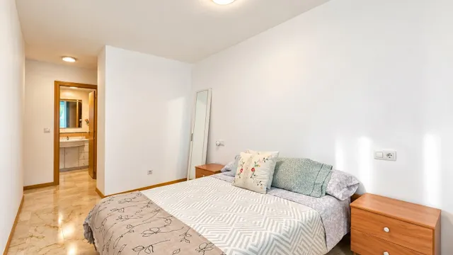 Planta baja con jardín, parking y piscina comunitaria en Palma — 22