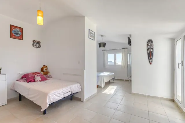 ATICO DUPLEX CON VISTAS A SOLO 150 M DE LA PLAYA — 27