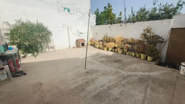 ¡Oportunidad Única en Cabra! Casa con Patio y Porche por sol - foto 3