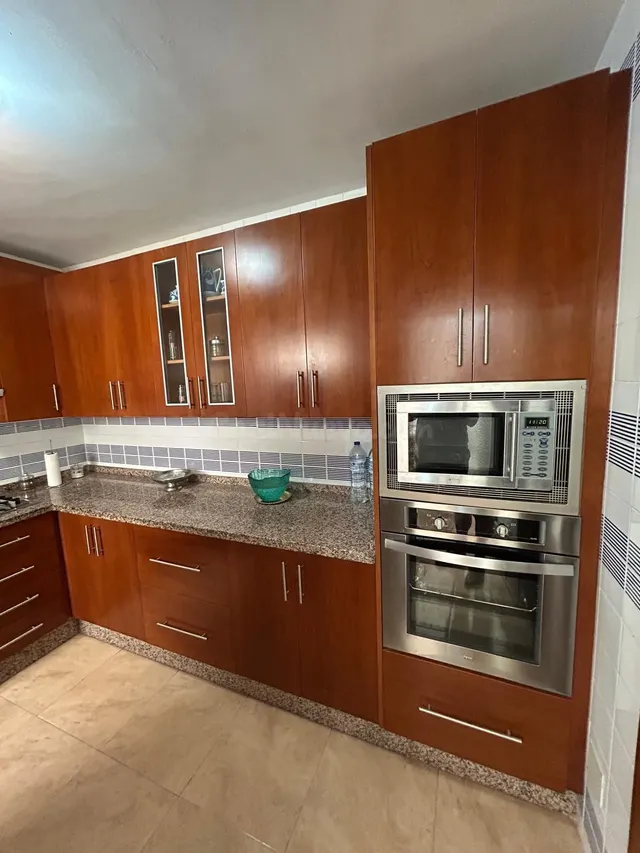 4 DORMITORIOS + 2 BAÑOS EN EL CORAZÓN DE EL EJIDO — 5