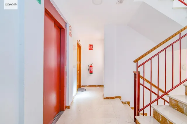 ALQUILER DE PISO DE 4 DORMITORIOS EN EL BARRIO DE ALBAYDA TOTALMENTE AMUEBLADO Y EQUIPADO Y CON PLAZA DE  GARAGE INCLUIDA — 36