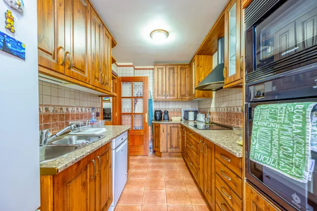 Amplia vivienda familiar en venta en tomás morales — 19