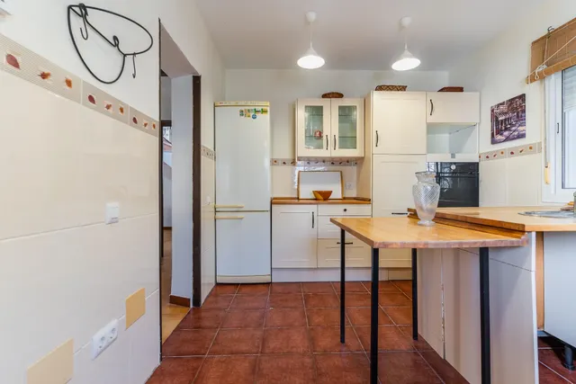 CASA CON AMPLIO JARDÍN EN CANTARRANAS — 35