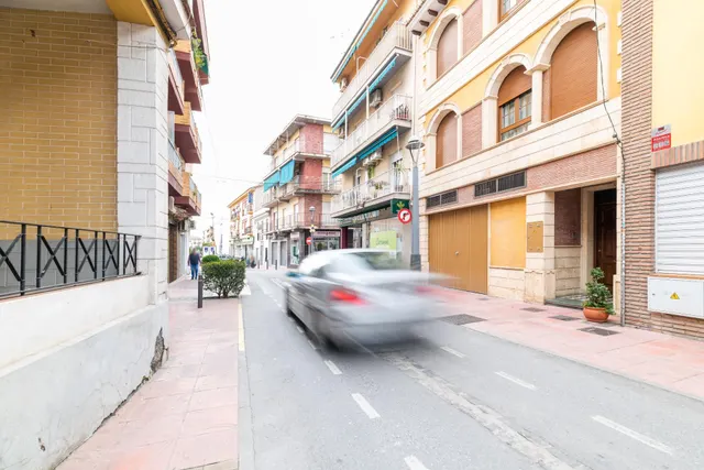 Oportunidad única: Local comercial en pleno centro de Peligros — 2