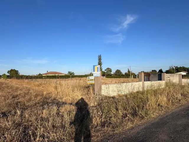 PARCELA RÚSTICA VALLADA EN VENTA EN MORALES DEL VINO (ZAMORA - foto 3