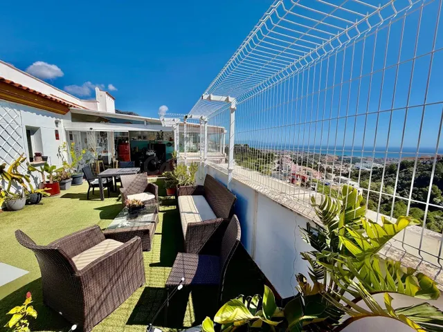 Atico de 3 habitaciones con vistas al mar en Benalmádena, Co - foto 3