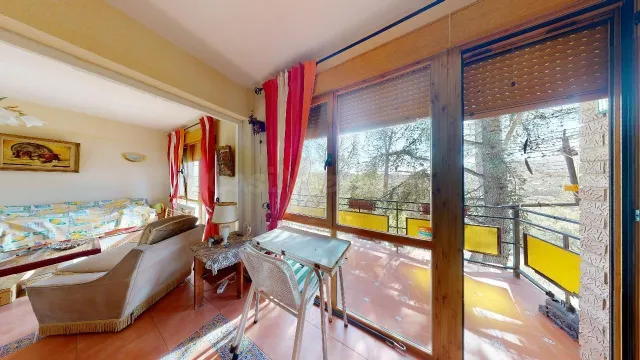 SE VENDE PISO EN URBANIZACIÓN "EL CANTÁBRICO"